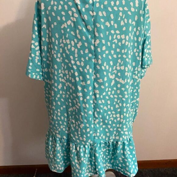 143 Story by Line UP Green/White ruffle bottom tunic, size 3X 3X - Picture 2 of 3